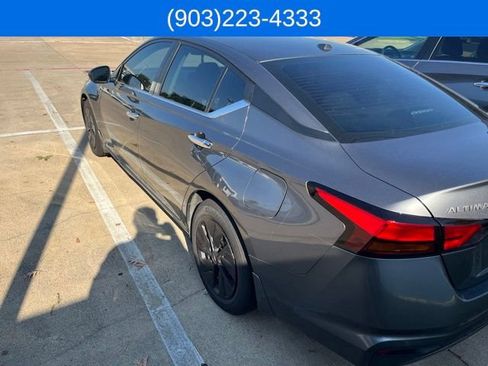 Used 2025 Nissan Altima 2.5 S FWD image 4