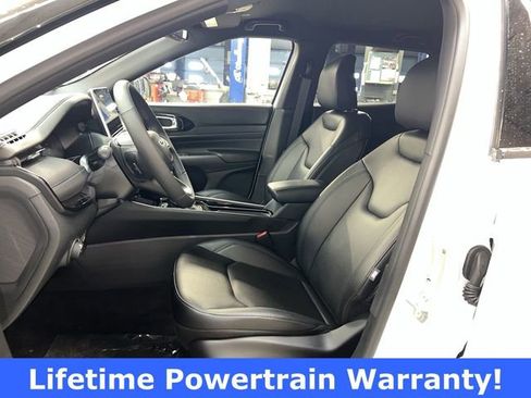 New 2026 Jeep Compass Limited image 15