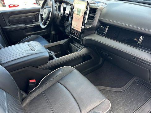 Used 2025 RAM 3500 Limited image 18