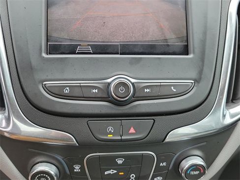 Used 2024 Chevrolet Equinox LS image 22