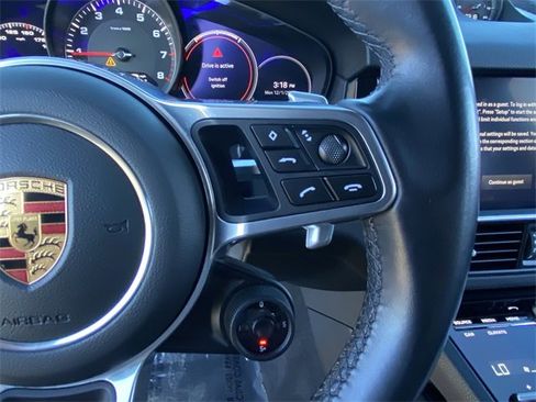 Used 2022 Porsche Cayenne S image 9