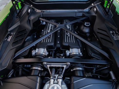 Used 2023 Lamborghini Huracan Tecnica image 52