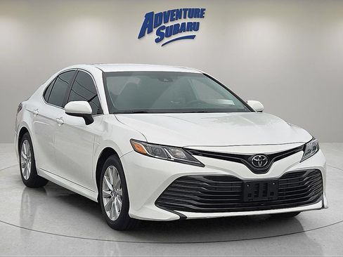 Used 2019 Toyota Camry LE FWD image 1