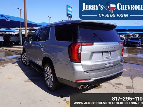 Used 2025 GMC Yukon Denali image 4