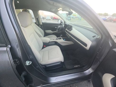 Certified 2024 Honda HR-V LX image 31