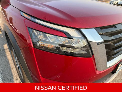 Certified 2025 Nissan Pathfinder SL AWD/4WD image 4