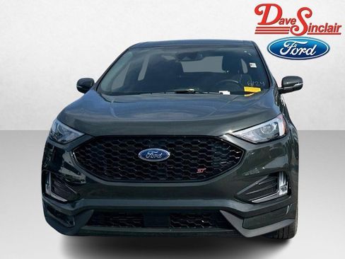 Used 2024 Ford Edge ST image 2