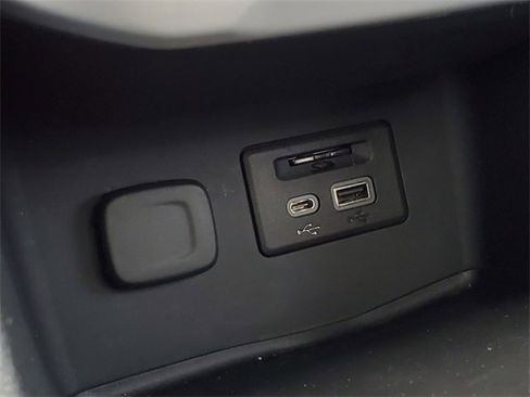 Used 2022 GMC Acadia SLT w/ Preferred Package image 31