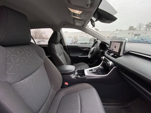 Certified 2025 Toyota RAV4 XLE image 21