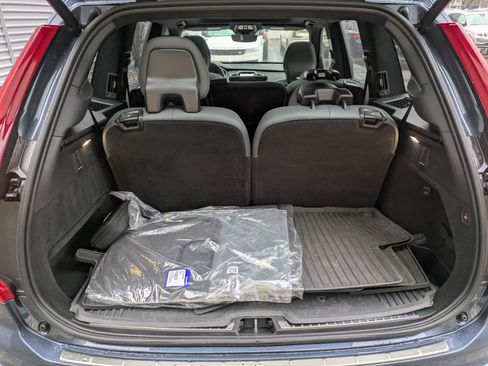 Certified 2023 Volvo XC90 T8 Ultimate image 32