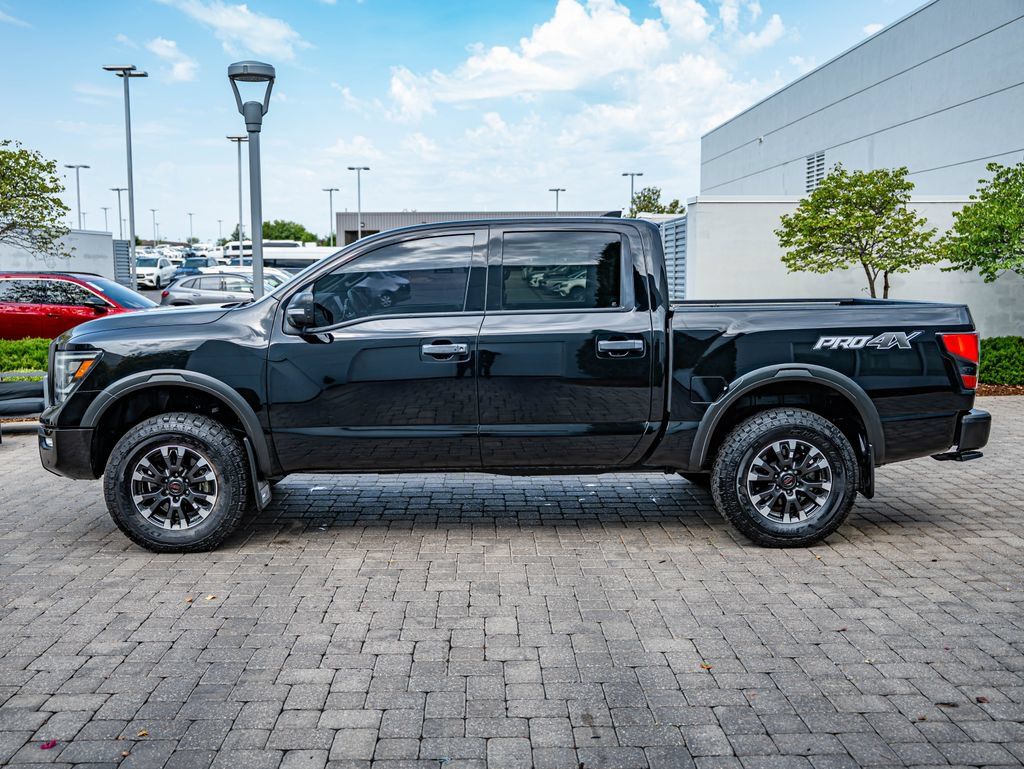 Used 2022 Nissan Titan PRO-4X w/ Pro-4x Convenience Package AWD/4WD image 8
