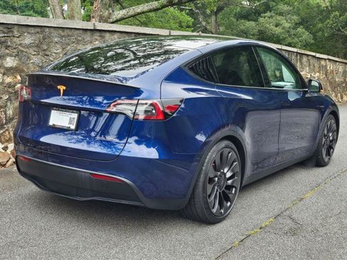 Used 2023 Tesla Model Y Performance AWD/4WD image 11