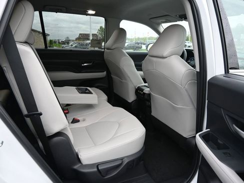 New 2026 Toyota Grand Highlander XLE AWD/4WD image 16