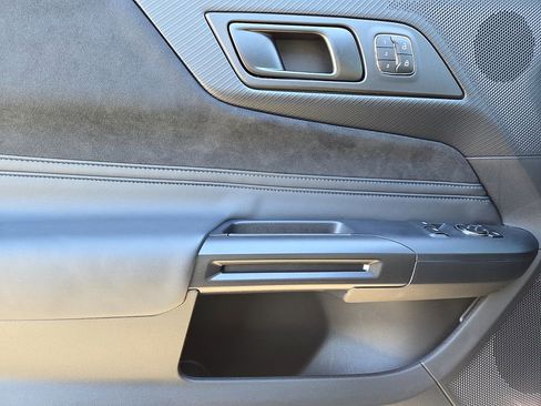 Used 2025 Ford Mustang Dark Horse image 11