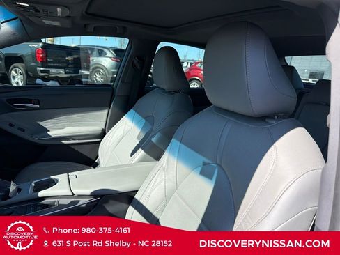 Used 2020 Toyota Avalon Limited w/ Advanced Safety Package image 15
