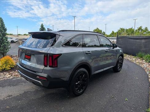 Used 2021 Kia Sorento S w/ Panoramic Sunroof Package AWD/4WD image 5