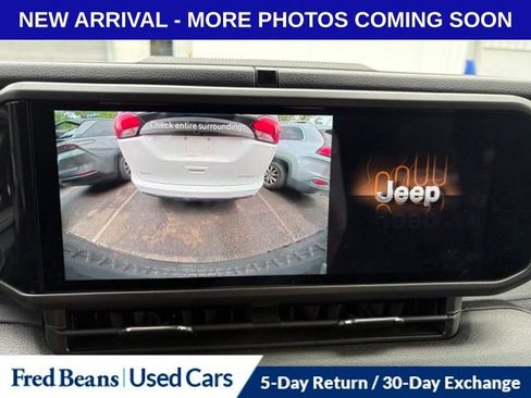 Certified 2025 Jeep Wrangler Sport AWD/4WD image 16