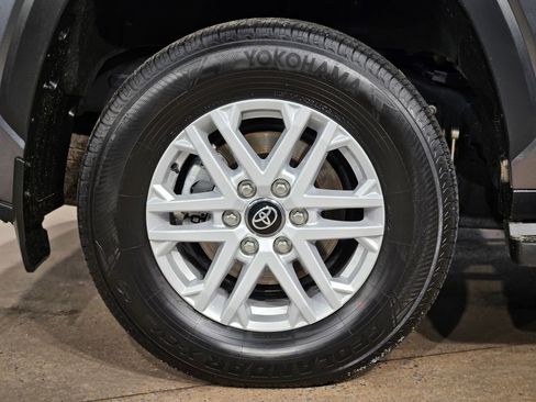 Certified 2025 Toyota Sequoia SR5 image 17