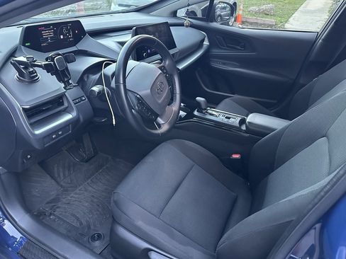 Used 2023 Toyota Prius LE image 4