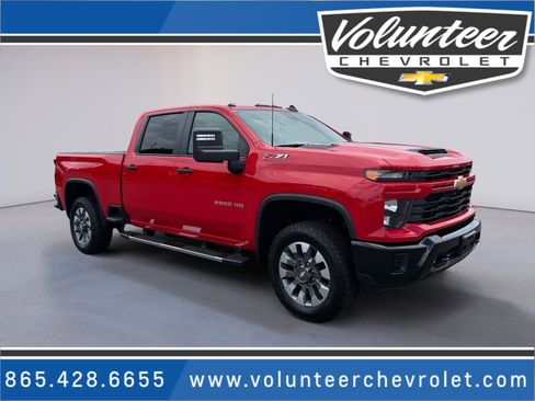 Used 2024 Chevrolet Silverado 2500 Custom w/ Custom Value Package AWD/4WD image 1