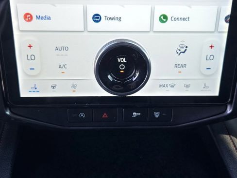 Certified 2022 Ford Expedition Limited image 17