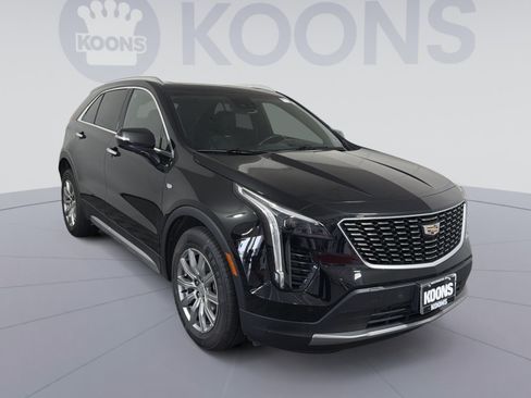 Used 2023 Cadillac XT4 Premium Luxury w/ Technology Package AWD/4WD image 10