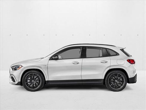 New 2026 Mercedes-Benz GLA 35 AMG 4MATIC image 3