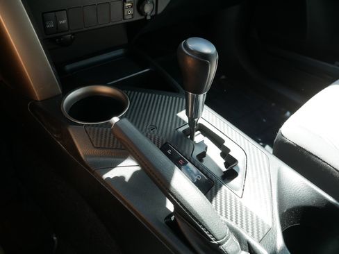 Used 2013 Toyota RAV4 LE AWD/4WD image 30