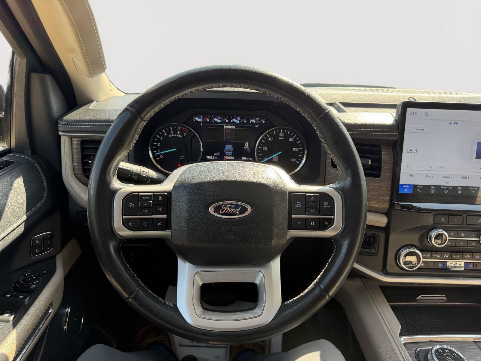 Used 2024 Ford Expedition Limited AWD/4WD image 12