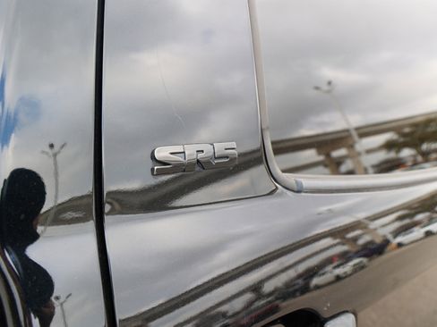 Used 2020 Toyota Tundra SR5 w/ SR5 Upgrade Package image 13