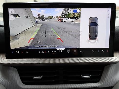 New 2026 Ford Explorer Active w/ Active Comfort Package image 9