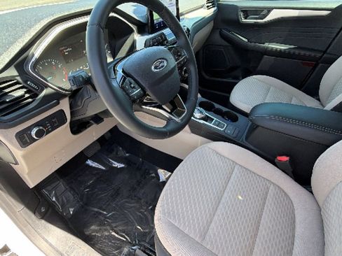 Used 2022 Ford Escape SE w/ Convenience Package AWD/4WD image 10