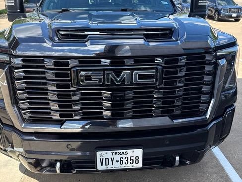 Used 2024 GMC Sierra 2500 Denali Ultimate AWD/4WD image 7