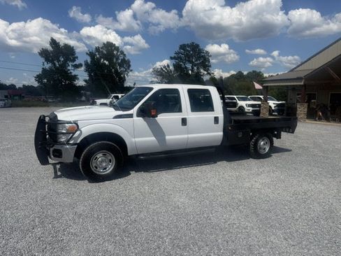 Used 2014 Ford F250 XL w/ Power Equipment Group AWD/4WD image 2