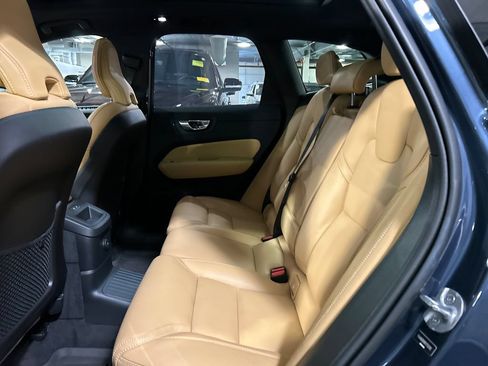 Certified 2024 Volvo XC60 T8 Ultimate w/ Climate Package AWD/4WD image 25