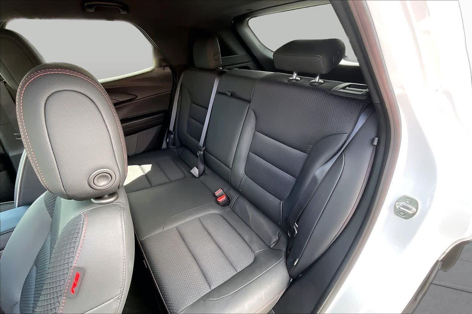 Used 2022 Chevrolet TrailBlazer RS w/ Technology Package FWD image 25