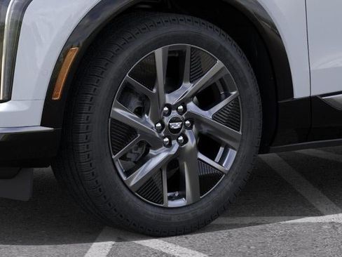 New 2026 Cadillac Optiq Luxury 2 RWD image 9