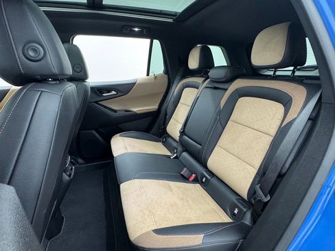 Used 2025 Chevrolet Equinox ACTIV w/ Safety and Technology Package image 43