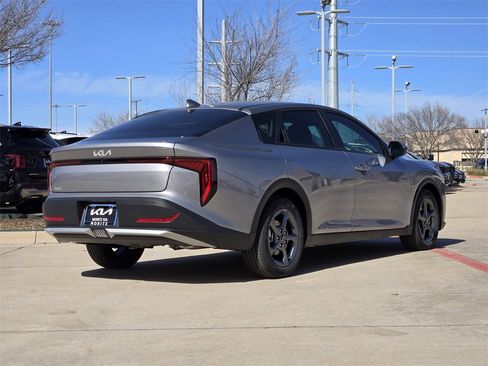 New 2026 Kia K4 LXS image 4
