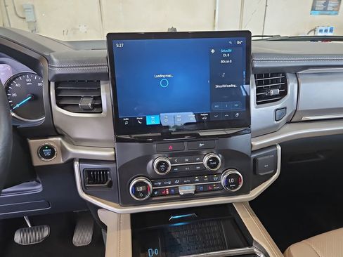 Used 2022 Ford Expedition XLT RWD image 20