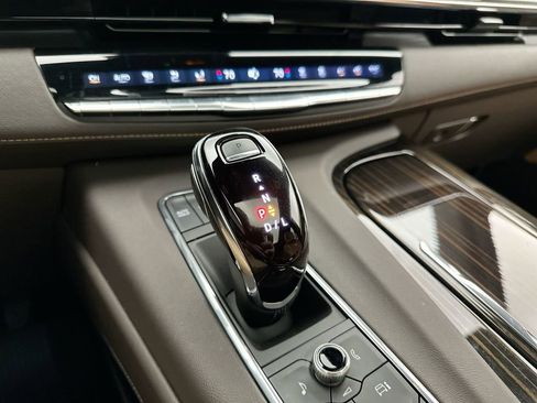 Used 2023 Cadillac Escalade ESV Sport w/ LPO, ONYX Package AWD/4WD image 25