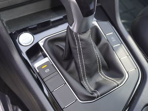 Used 2023 Volkswagen Taos SE image 19