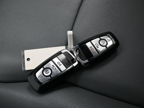 Used 2023 Ford F150 Lightning Pro image 30