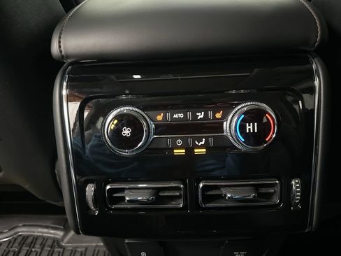 Used 2024 Lincoln Aviator Premiere w/ Premium Package image 36