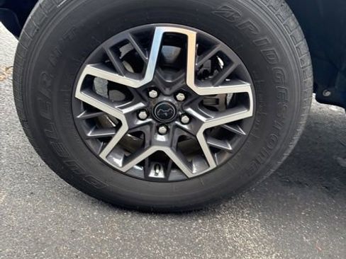 Used 2024 Jeep Wrangler Sahara w/ Safety Group image 27