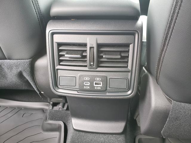 Used 2026 Subaru Forester Premium AWD/4WD image 13