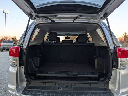 Used 2011 Toyota 4Runner Limited image 23