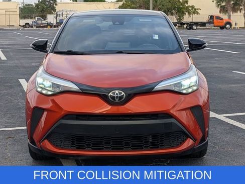 Used 2020 Toyota C-HR XLE FWD image 2