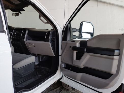 Used 2022 Ford F350 XL w/ Power Equipment Group AWD/4WD image 10