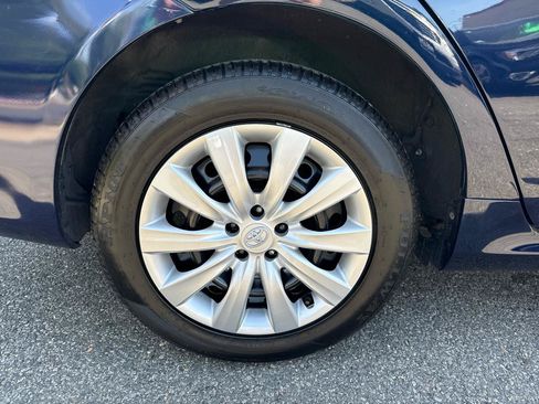 Used 2012 Toyota Corolla LE FWD image 18